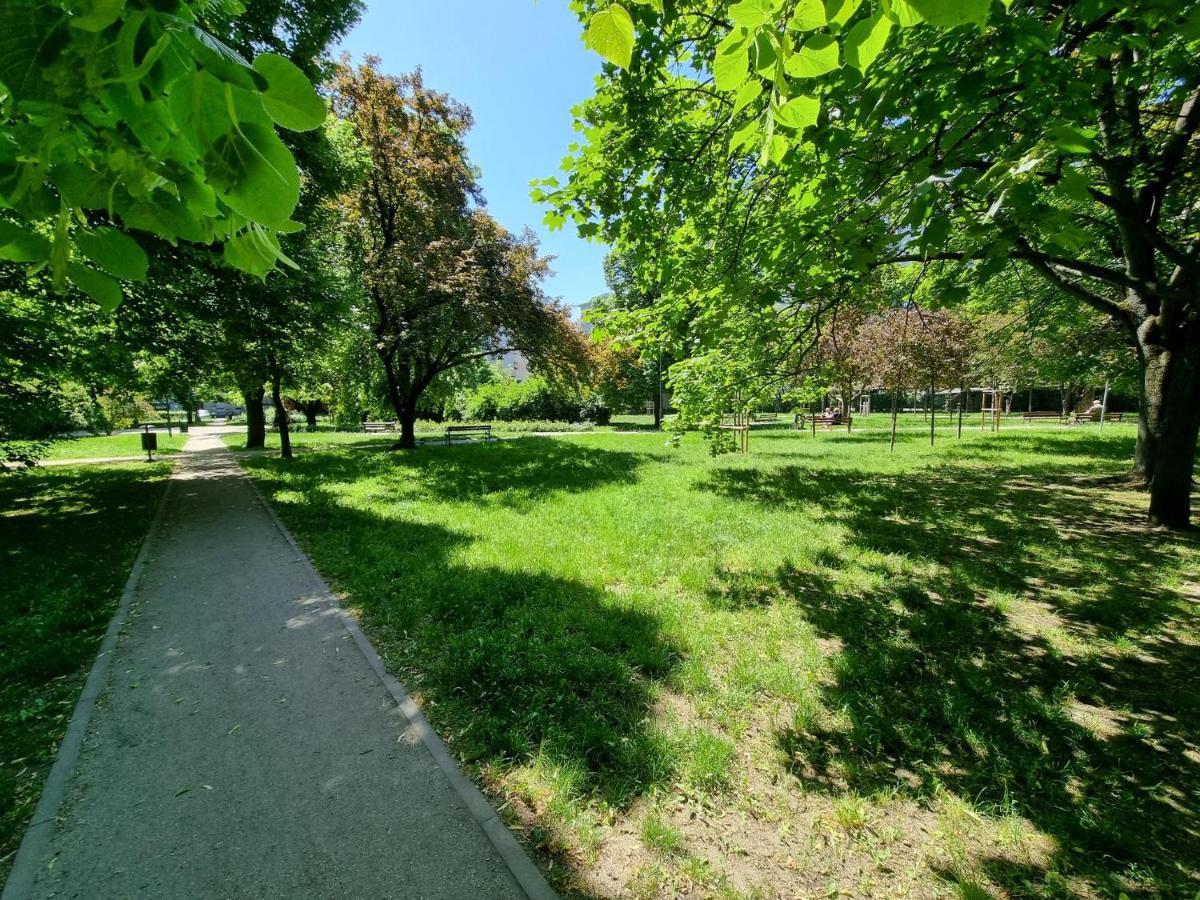 Centrum Warszawa - Center Of 바르샤바 외부 사진
